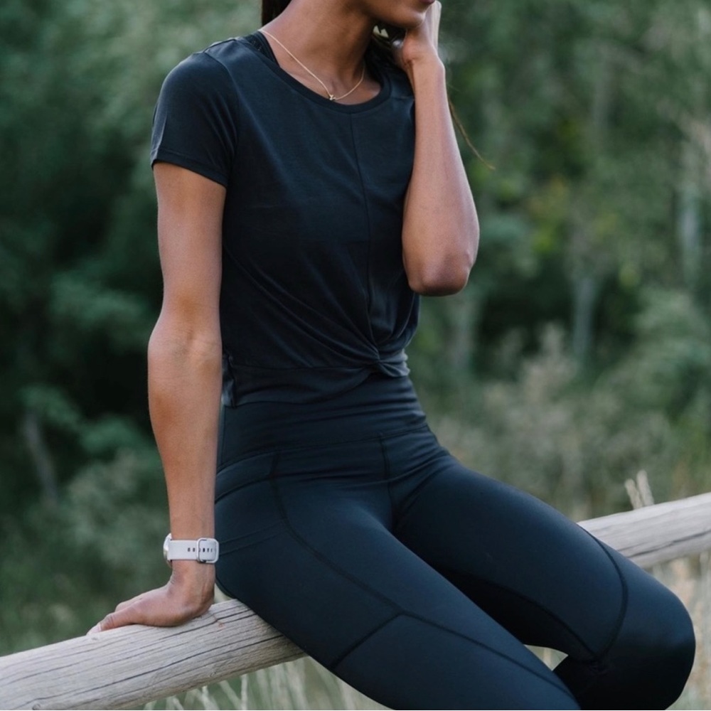 Zyia Black Twist Front Short Sleeve Tshirt